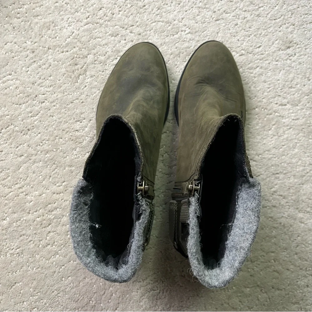 Sorel Lolla Ankle Boot Green Buckle 10
